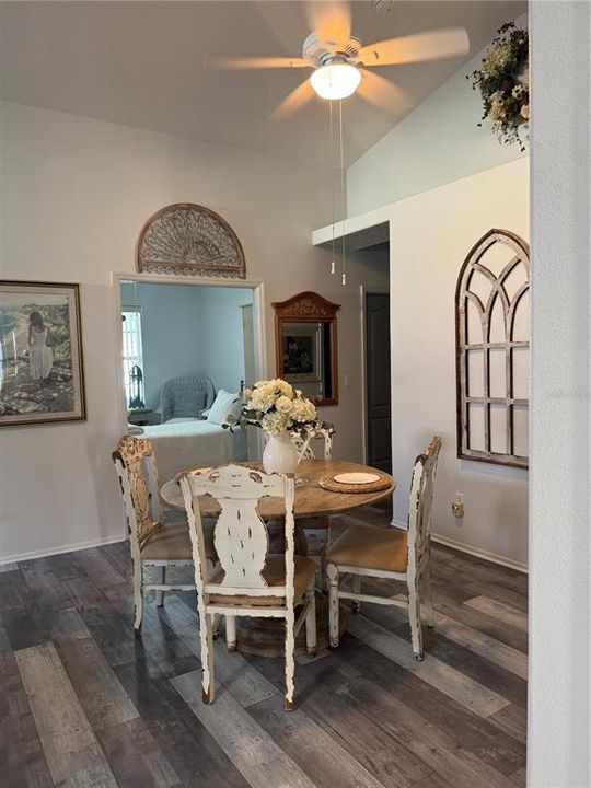 For Sale: $287,000 (3 beds, 2 baths, 1369 Square Feet)