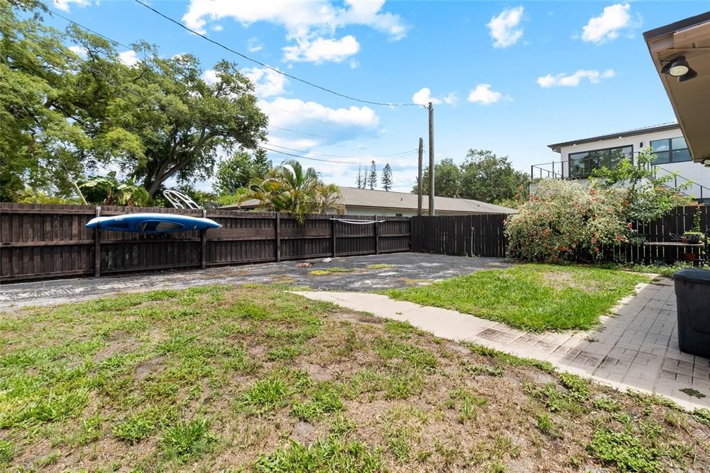 For Sale: $524,900 (2 beds, 2 baths, 1032 Square Feet)