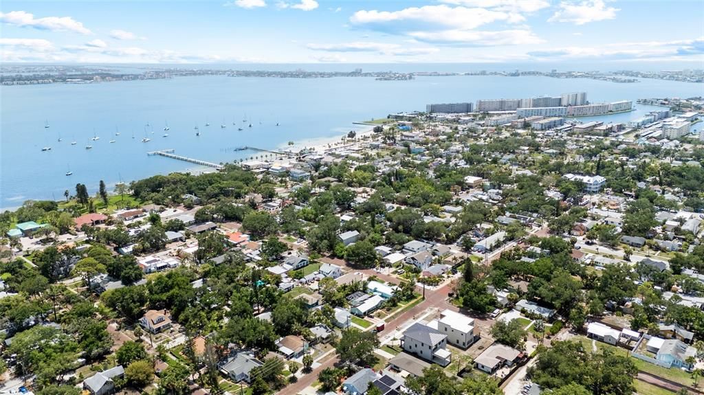 For Sale: $524,900 (2 beds, 2 baths, 1032 Square Feet)
