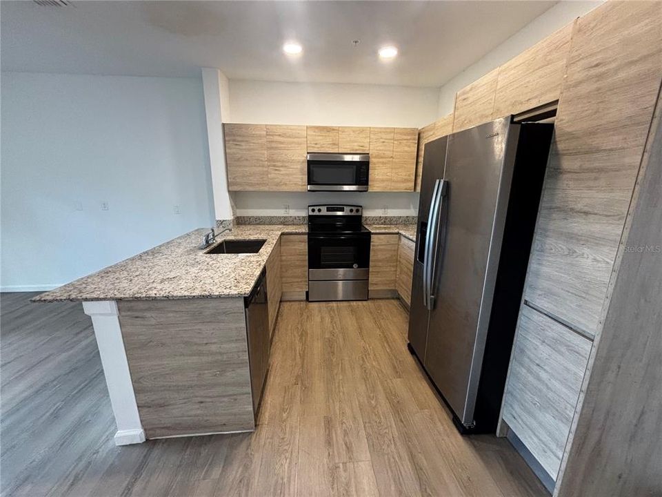 En Renta: $2,300 (3 camas, 2 baños, 1687 Pies cuadrados)