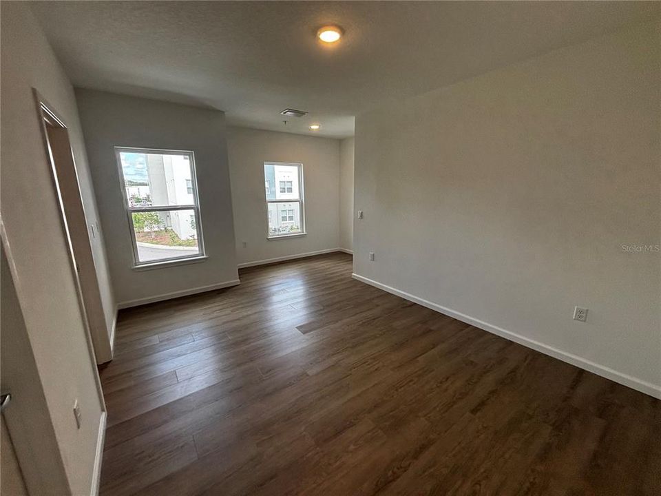 En Renta: $2,300 (3 camas, 2 baños, 1687 Pies cuadrados)