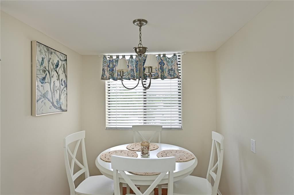 For Sale: $630,000 (2 beds, 2 baths, 1401 Square Feet)