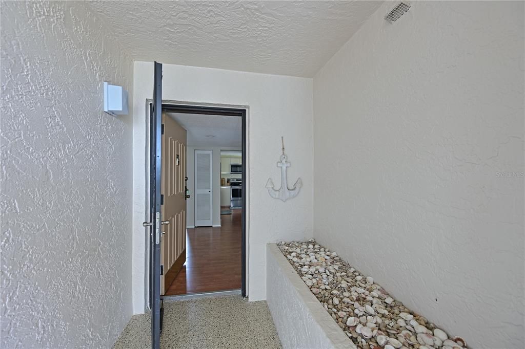 For Sale: $630,000 (2 beds, 2 baths, 1401 Square Feet)
