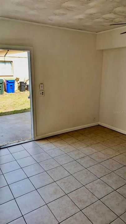 For Sale: $287,000 (3 beds, 2 baths, 1188 Square Feet)