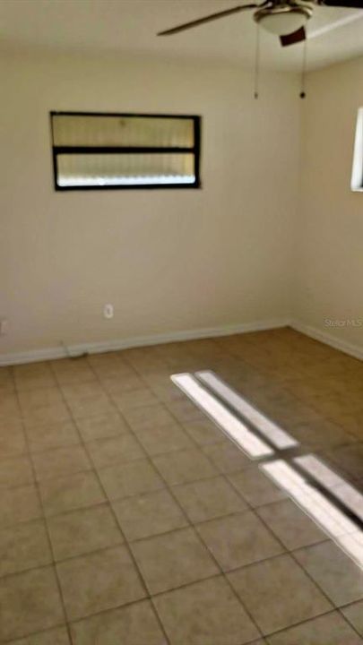 For Sale: $287,000 (3 beds, 2 baths, 1188 Square Feet)