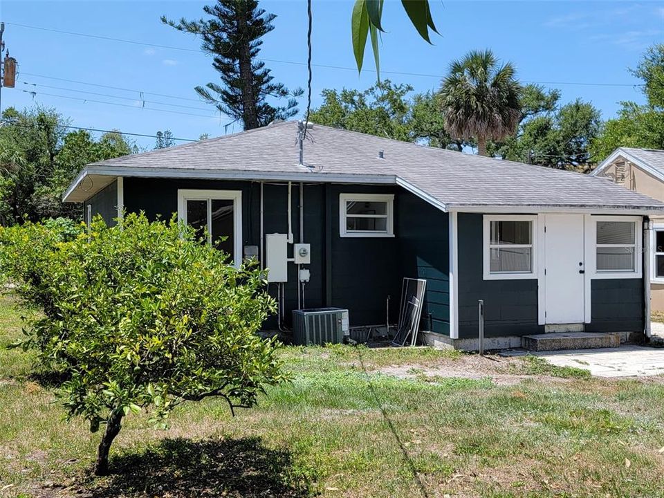 For Sale: $259,900 (3 beds, 1 baths, 1004 Square Feet)