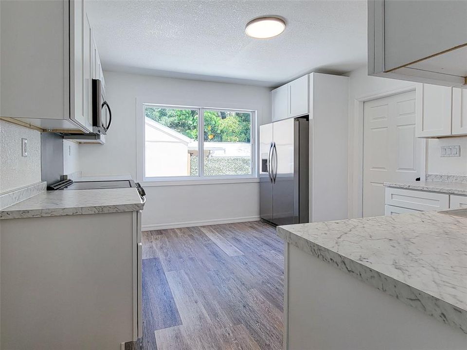 For Sale: $259,900 (3 beds, 1 baths, 1004 Square Feet)