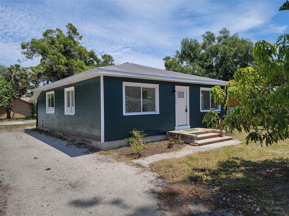For Sale: $259,900 (3 beds, 1 baths, 1004 Square Feet)