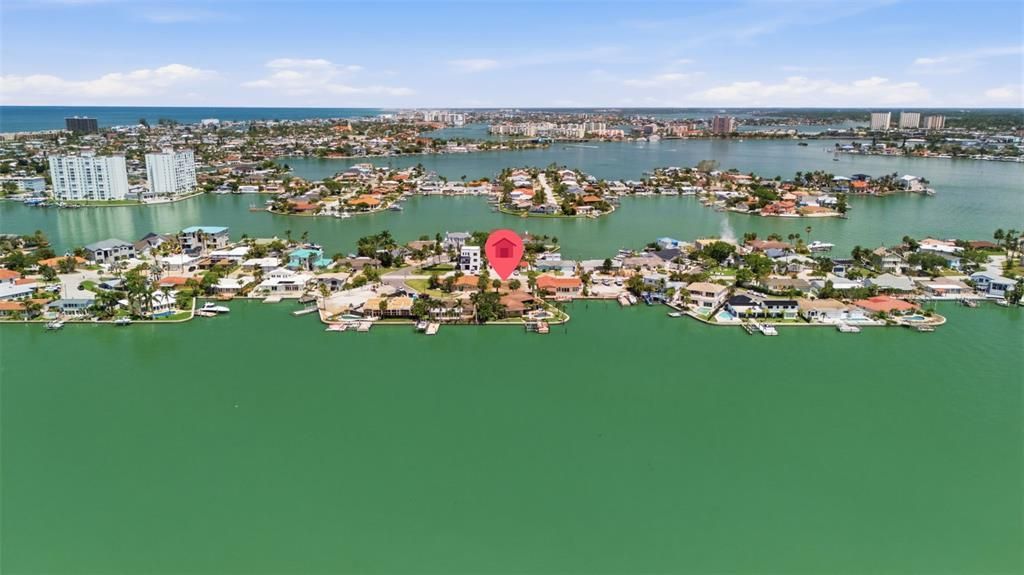 待售: $799,000 (0.18 acres)
