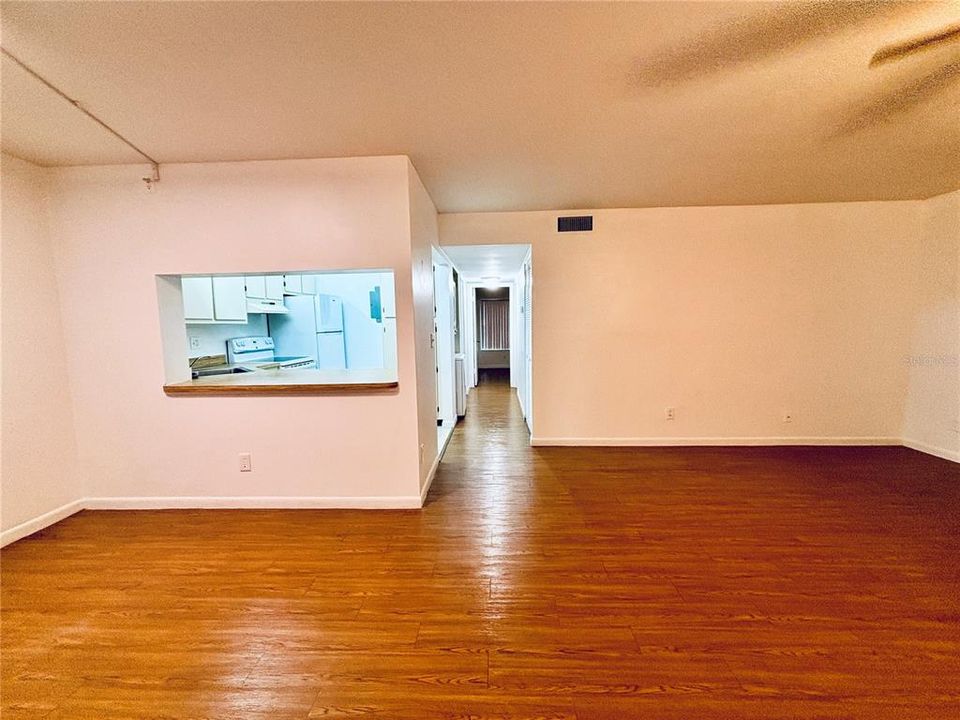 В аренду: $1,499 (2 спален, 2 ванн, 1064 Квадратных фут)