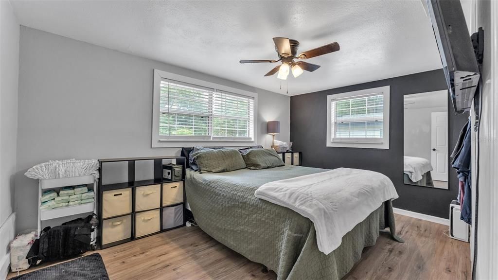 For Sale: $245,000 (3 beds, 1 baths, 1064 Square Feet)
