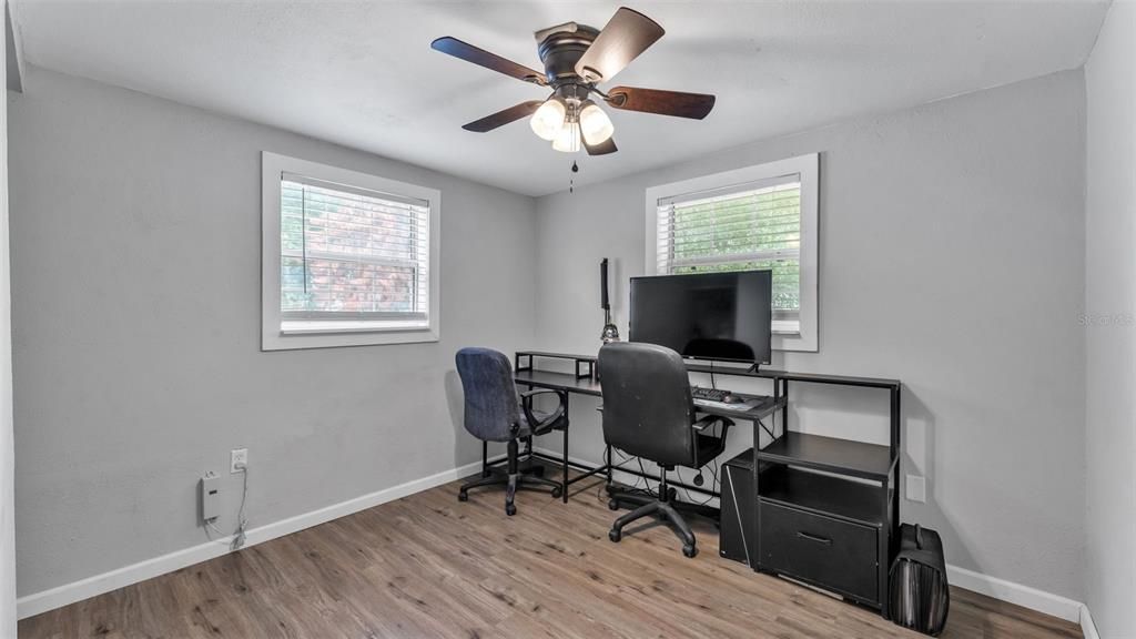For Sale: $245,000 (3 beds, 1 baths, 1064 Square Feet)