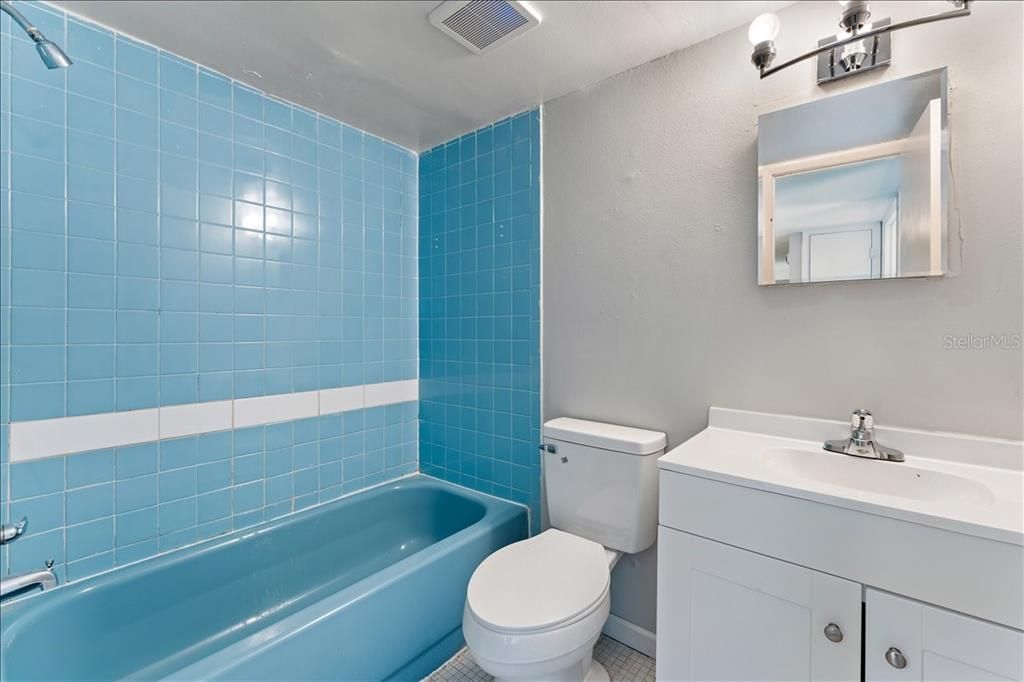 В аренду: $2,150 (4 спален, 2 ванн, 1363 Квадратных фут)
