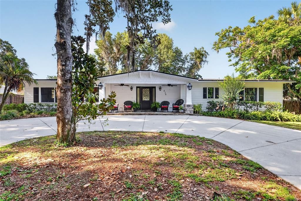 Activo con contrato: $639,000 (3 camas, 3 baños, 1939 Pies cuadrados)