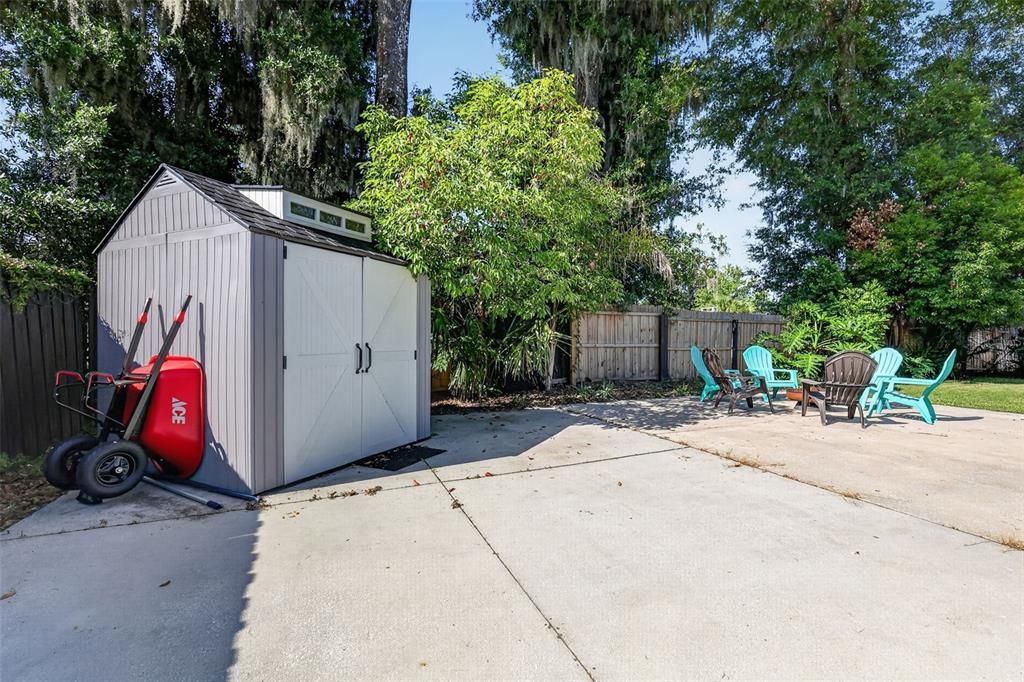 Activo con contrato: $639,000 (3 camas, 3 baños, 1939 Pies cuadrados)