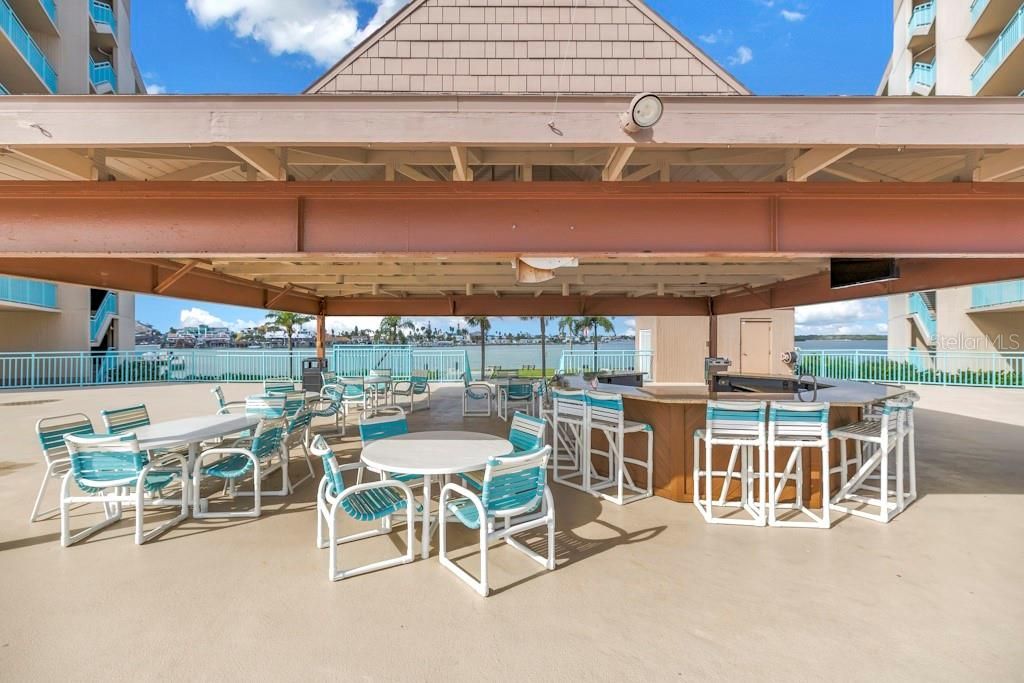 For Sale: $499,000 (3 beds, 3 baths, 2090 Square Feet)