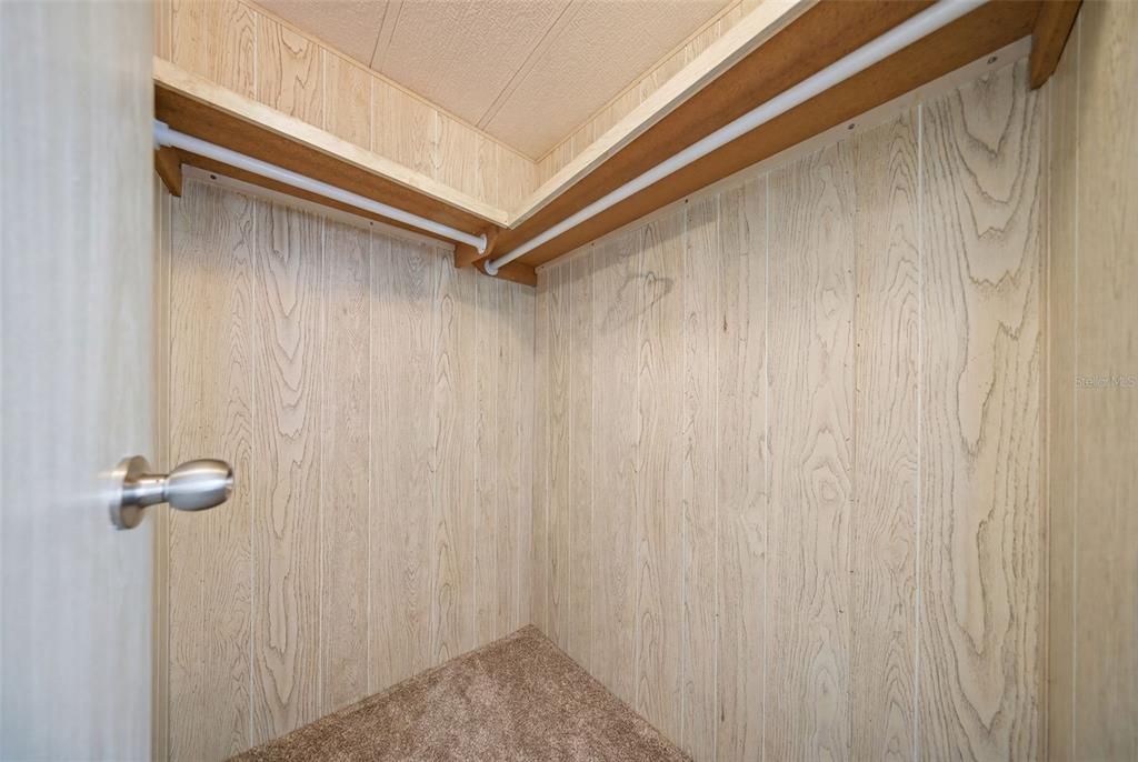 For Sale: $200,000 (2 beds, 2 baths, 1108 Square Feet)