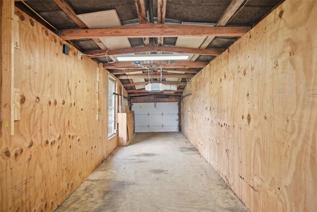 For Sale: $200,000 (2 beds, 2 baths, 1108 Square Feet)