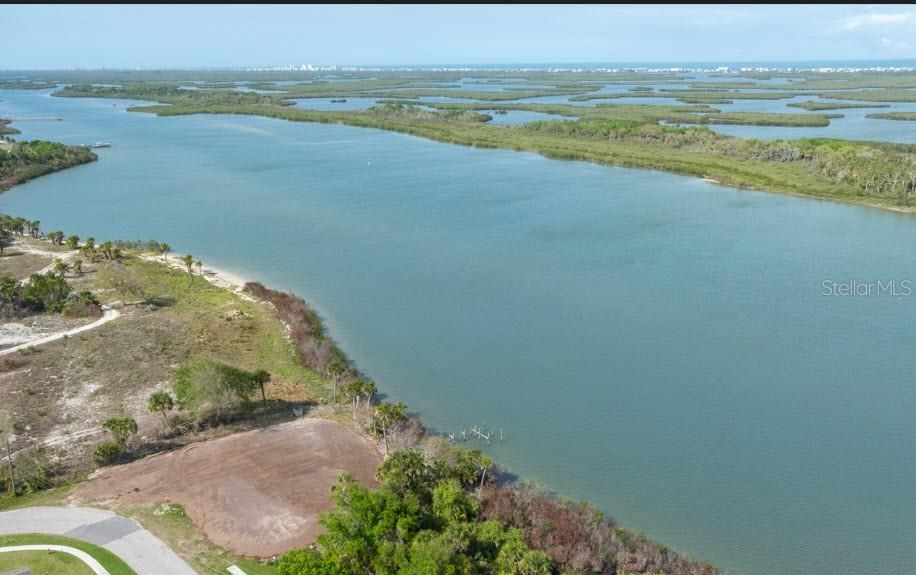 На продажу: $1,499,000 (0.80 acres)