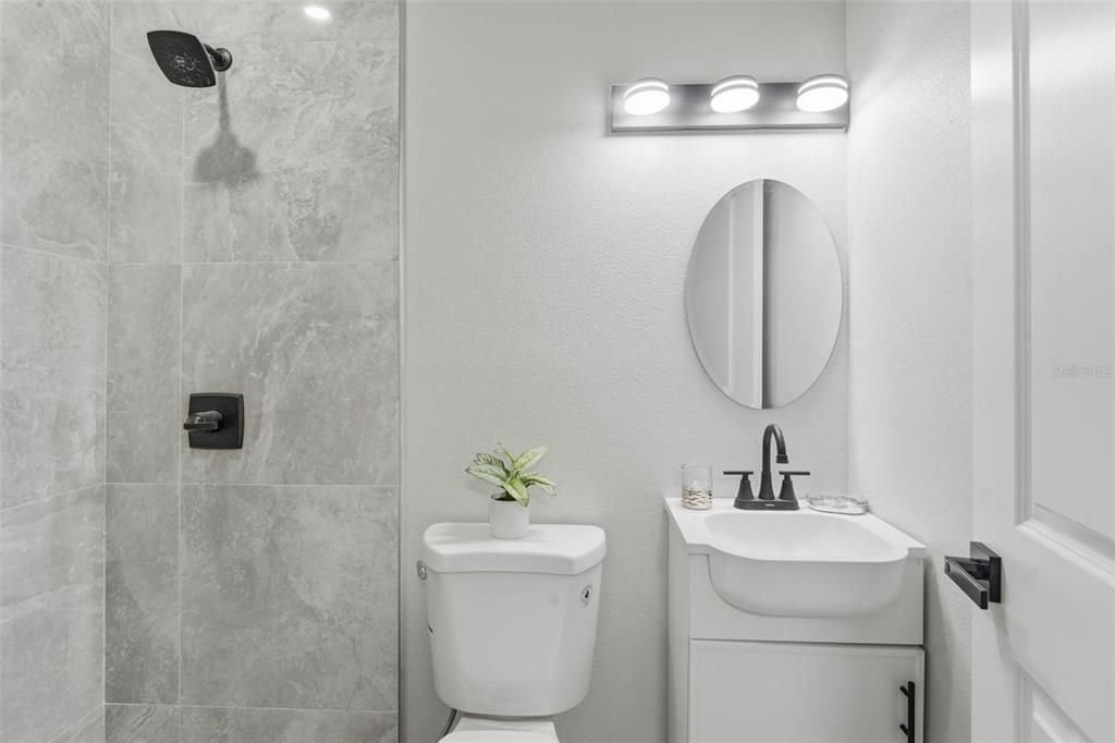 На продажу: $325,000 (4 спален, 3 ванн, 1434 Квадратных фут)