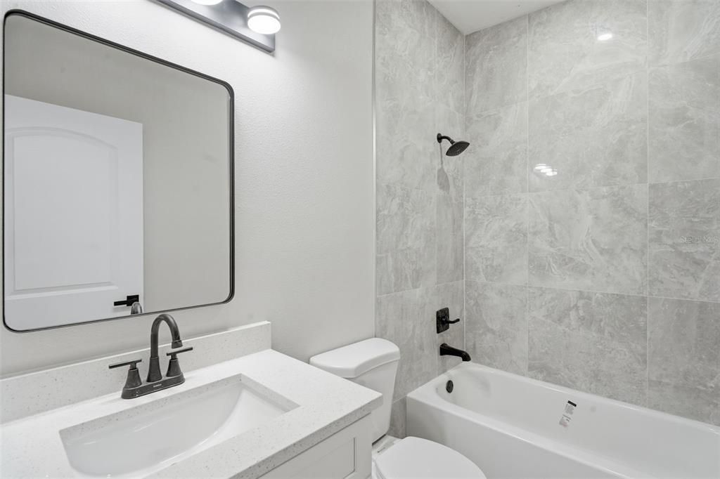 На продажу: $325,000 (4 спален, 3 ванн, 1434 Квадратных фут)