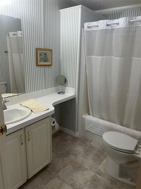 На продажу: $218,000 (2 спален, 2 ванн, 1264 Квадратных фут)