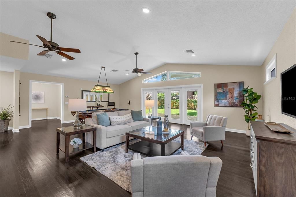 For Sale: $525,000 (2 beds, 1 baths, 1670 Square Feet)