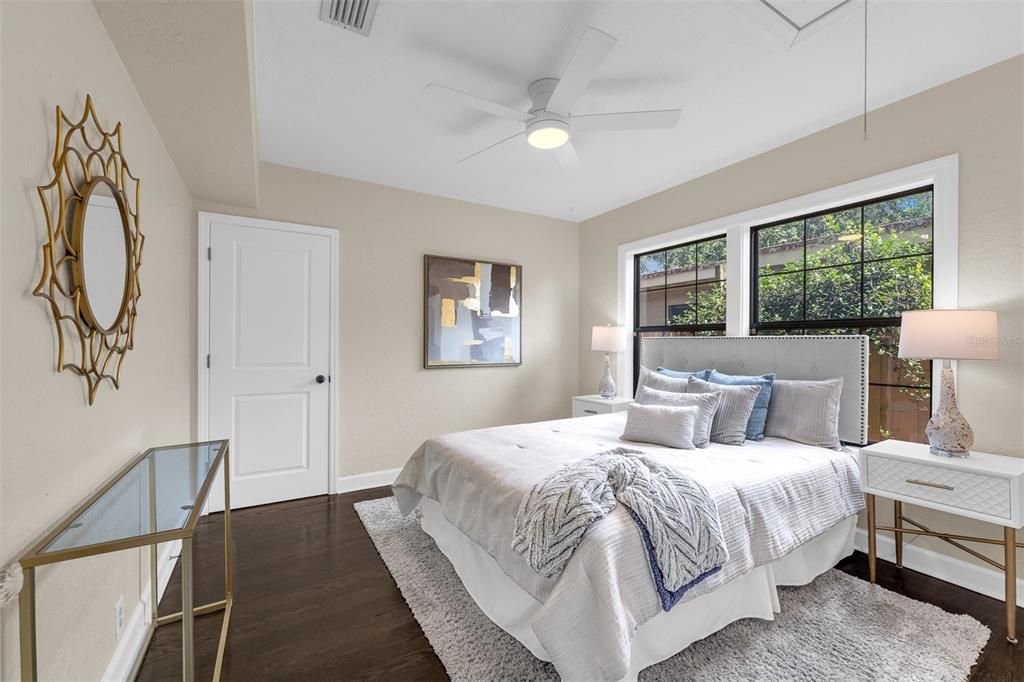 For Sale: $525,000 (2 beds, 1 baths, 1670 Square Feet)