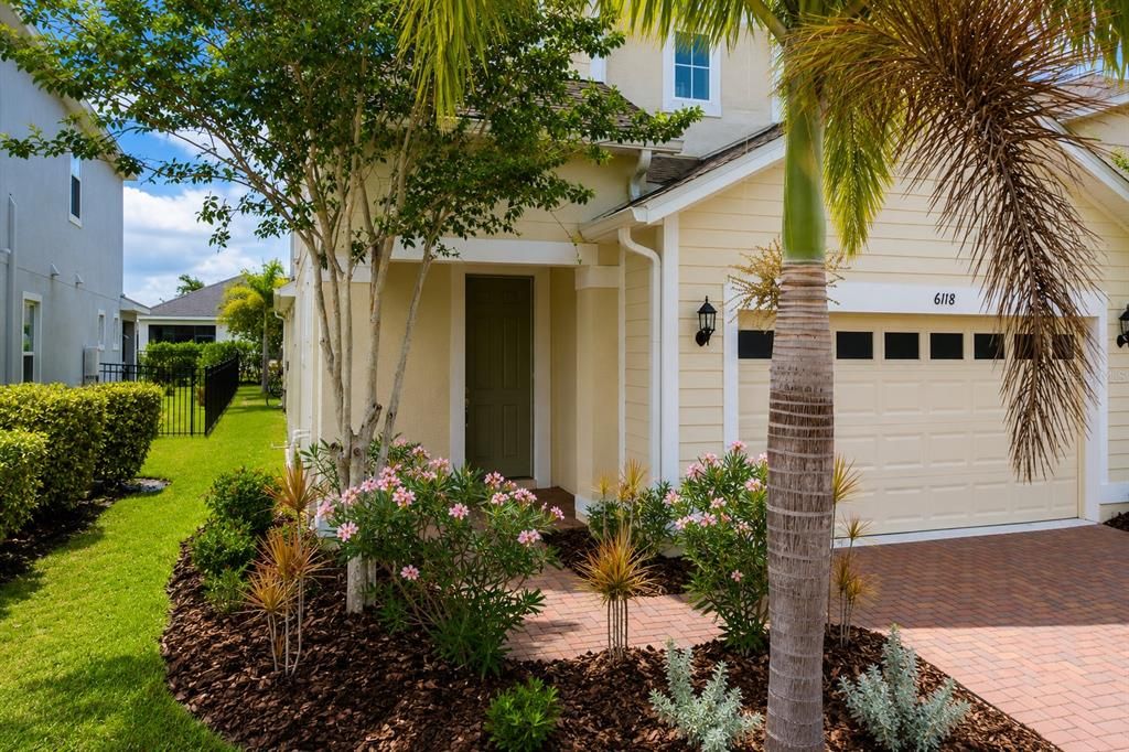 For Sale: $440,000 (4 beds, 2 baths, 2115 Square Feet)