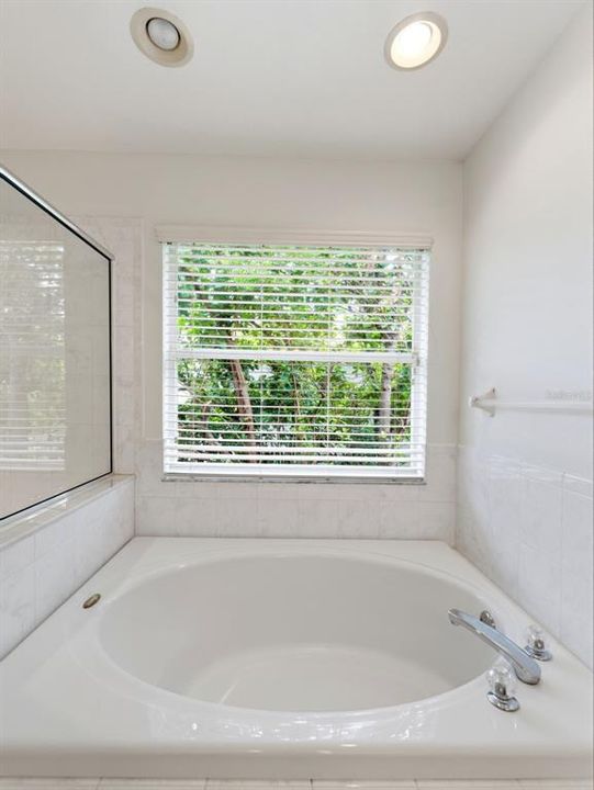 For Sale: $548,000 (4 beds, 2 baths, 2834 Square Feet)