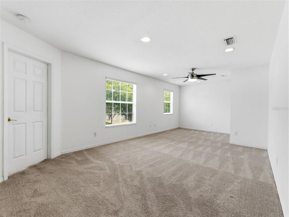 For Sale: $548,000 (4 beds, 2 baths, 2834 Square Feet)