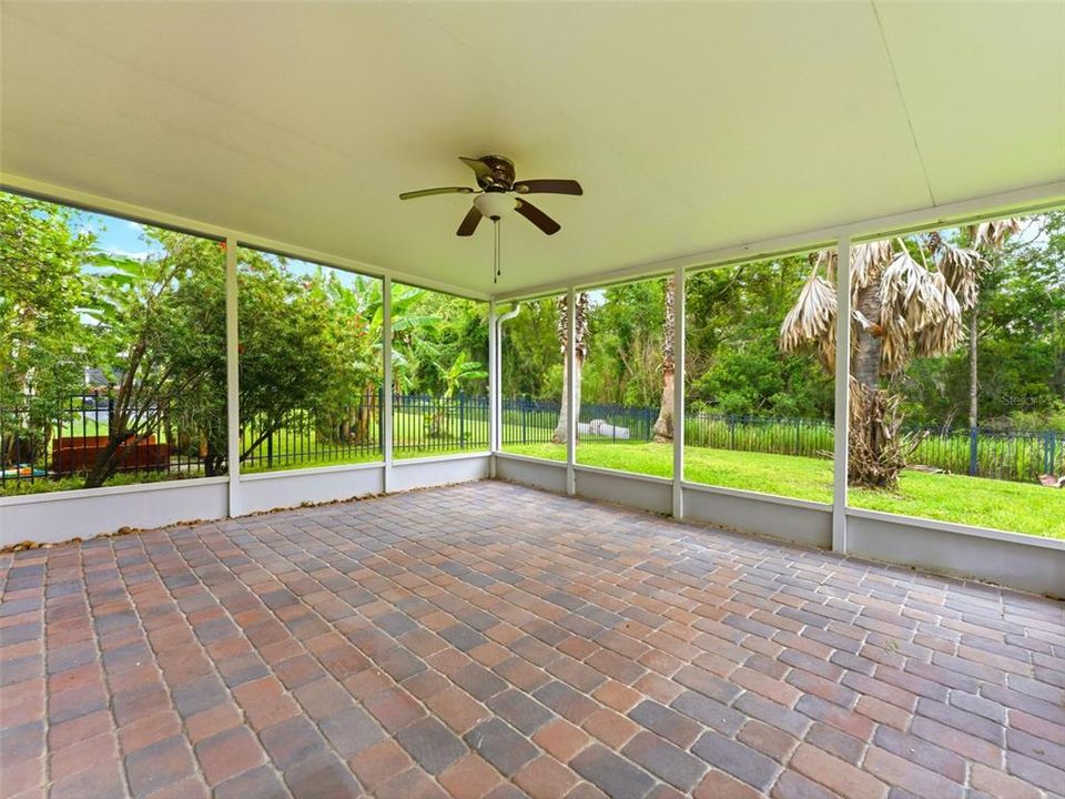 For Sale: $548,000 (4 beds, 2 baths, 2834 Square Feet)