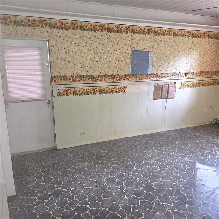 На продажу: $189,000 (3 спален, 1 ванн, 1624 Квадратных фут)