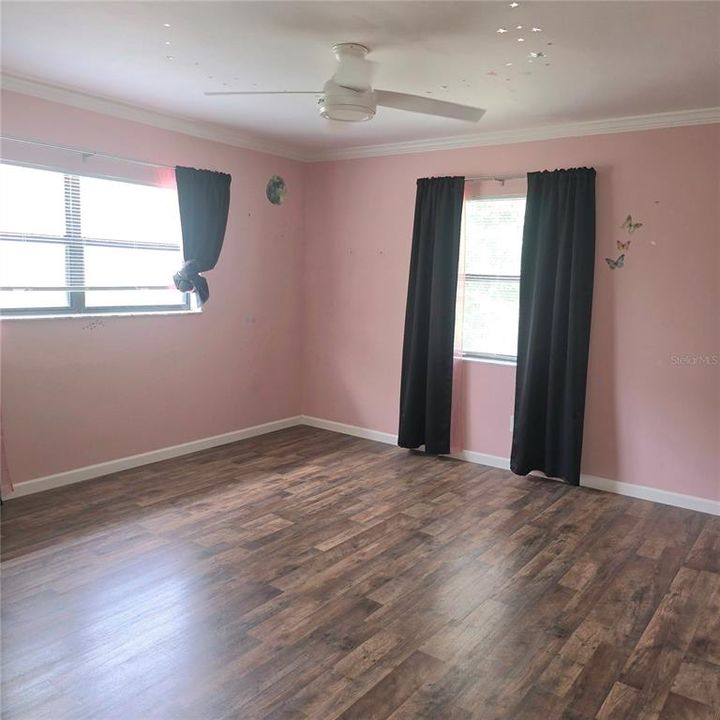 На продажу: $189,000 (3 спален, 1 ванн, 1624 Квадратных фут)