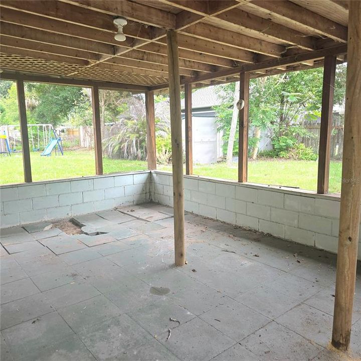 На продажу: $189,000 (3 спален, 1 ванн, 1624 Квадратных фут)