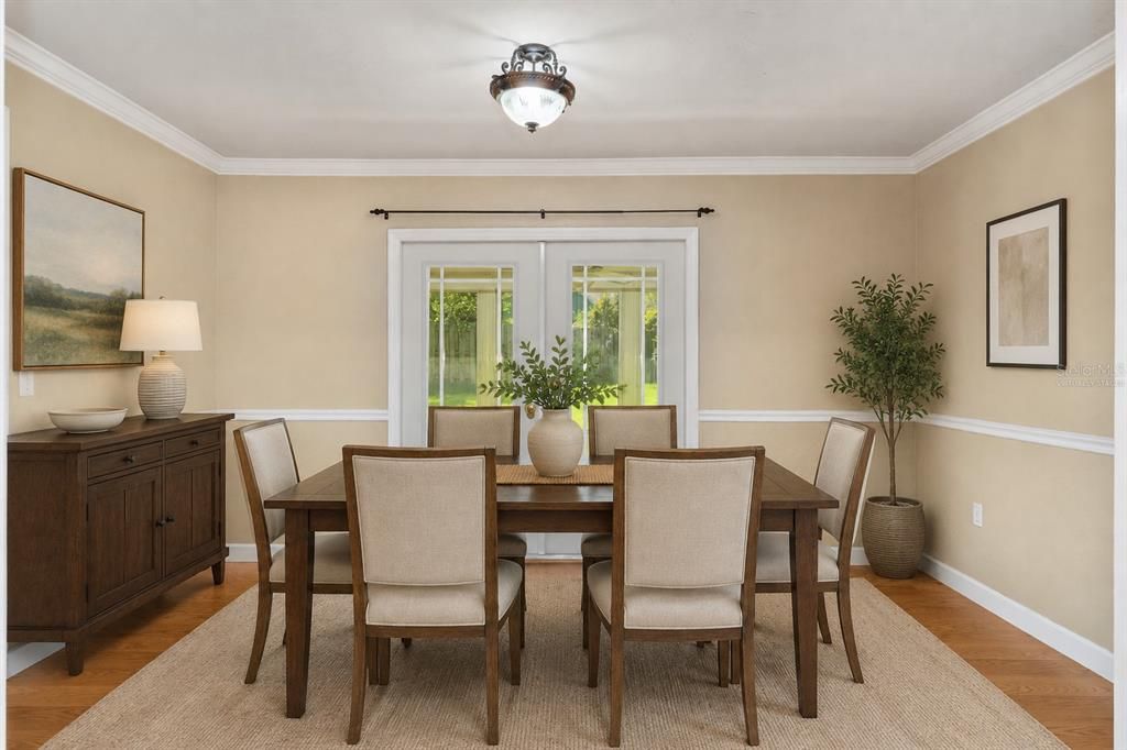 En Venta: $380,000 (4 camas, 2 baños, 2032 Pies cuadrados)