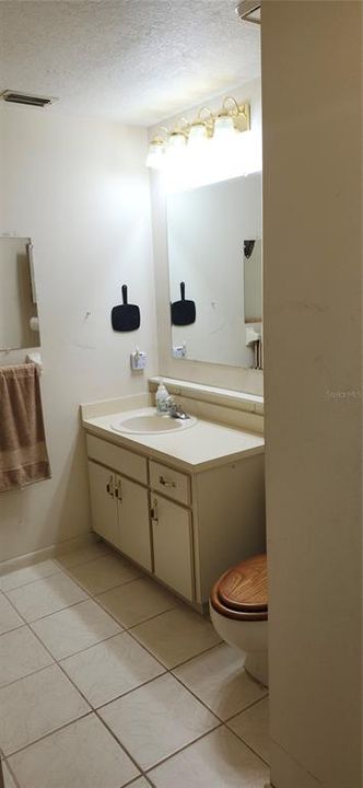 Active With Contract: $480,000 (2 beds, 2 baths, 2268 Square Feet)