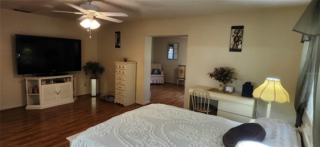 Active With Contract: $480,000 (2 beds, 2 baths, 2268 Square Feet)