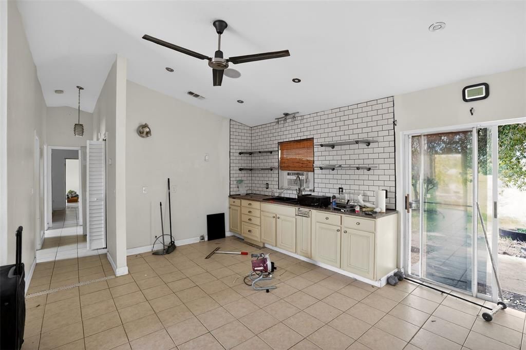 En Venta: $365,000 (3 camas, 2 baños, 1680 Pies cuadrados)