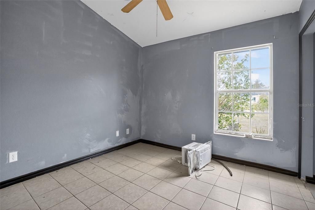 En Venta: $365,000 (3 camas, 2 baños, 1680 Pies cuadrados)