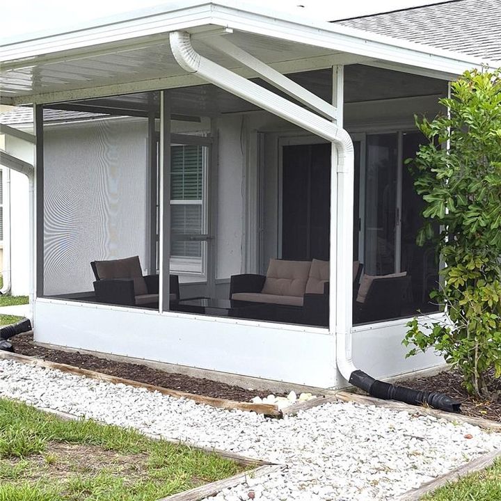 For Sale: $259,000 (3 beds, 2 baths, 1203 Square Feet)