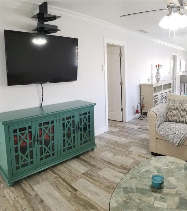 В аренду: $1,900 (2 спален, 2 ванн, 874 Квадратных фут)