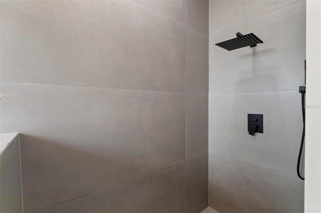 En Venta: $599,975 (3 camas, 2 baños, 1587 Pies cuadrados)