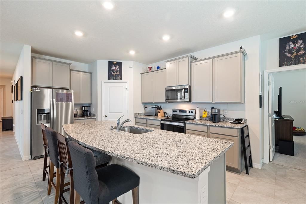 En Venta: $510,000 (4 camas, 3 baños, 2798 Pies cuadrados)