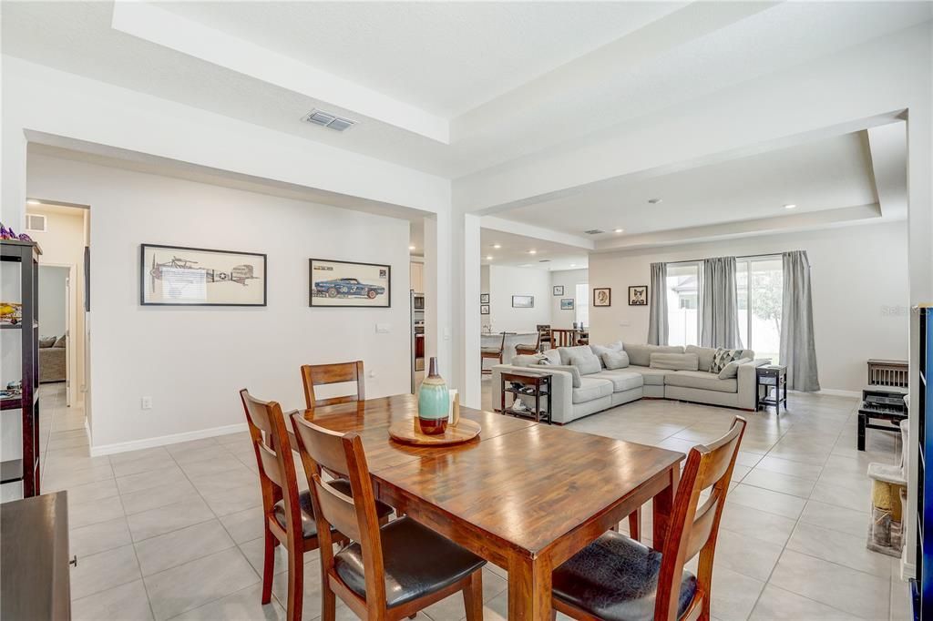 En Venta: $510,000 (4 camas, 3 baños, 2798 Pies cuadrados)