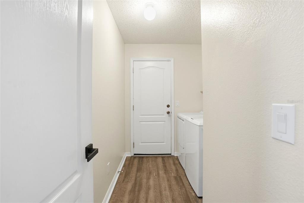 На продажу: $385,000 (3 спален, 2 ванн, 1858 Квадратных фут)