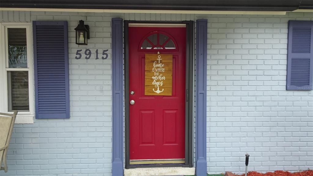 For Sale: $357,500 (3 beds, 2 baths, 1208 Square Feet)