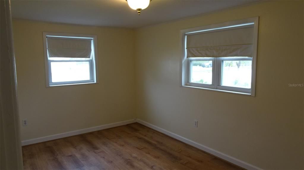 For Sale: $357,500 (3 beds, 2 baths, 1208 Square Feet)