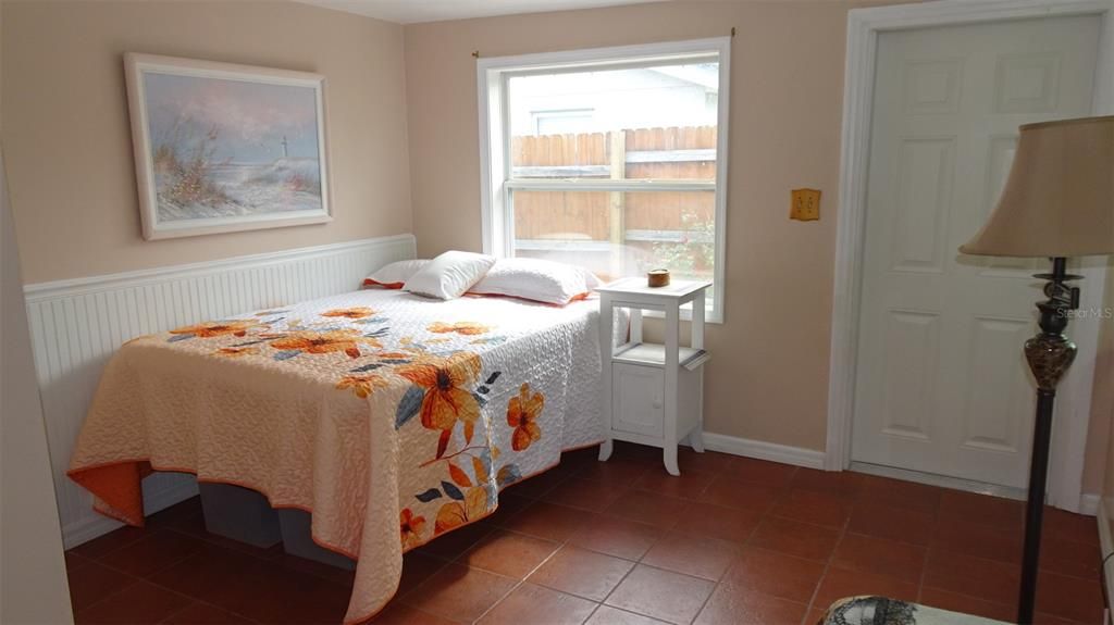 For Sale: $357,500 (3 beds, 2 baths, 1208 Square Feet)