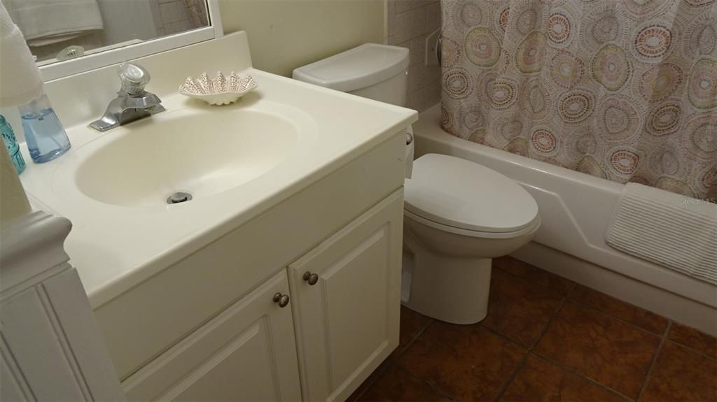 For Sale: $357,500 (3 beds, 2 baths, 1208 Square Feet)